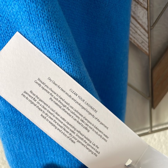 Cashmere Counter knit luxe cashmere travel wrap - Picture 7 of 8